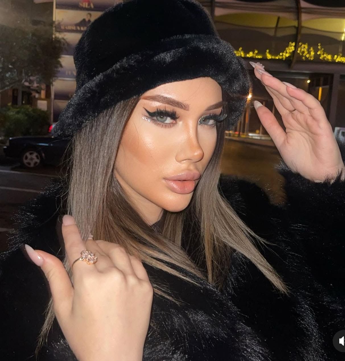 ? Escort Esin ile Ankara’te Sınırsız Seks ?