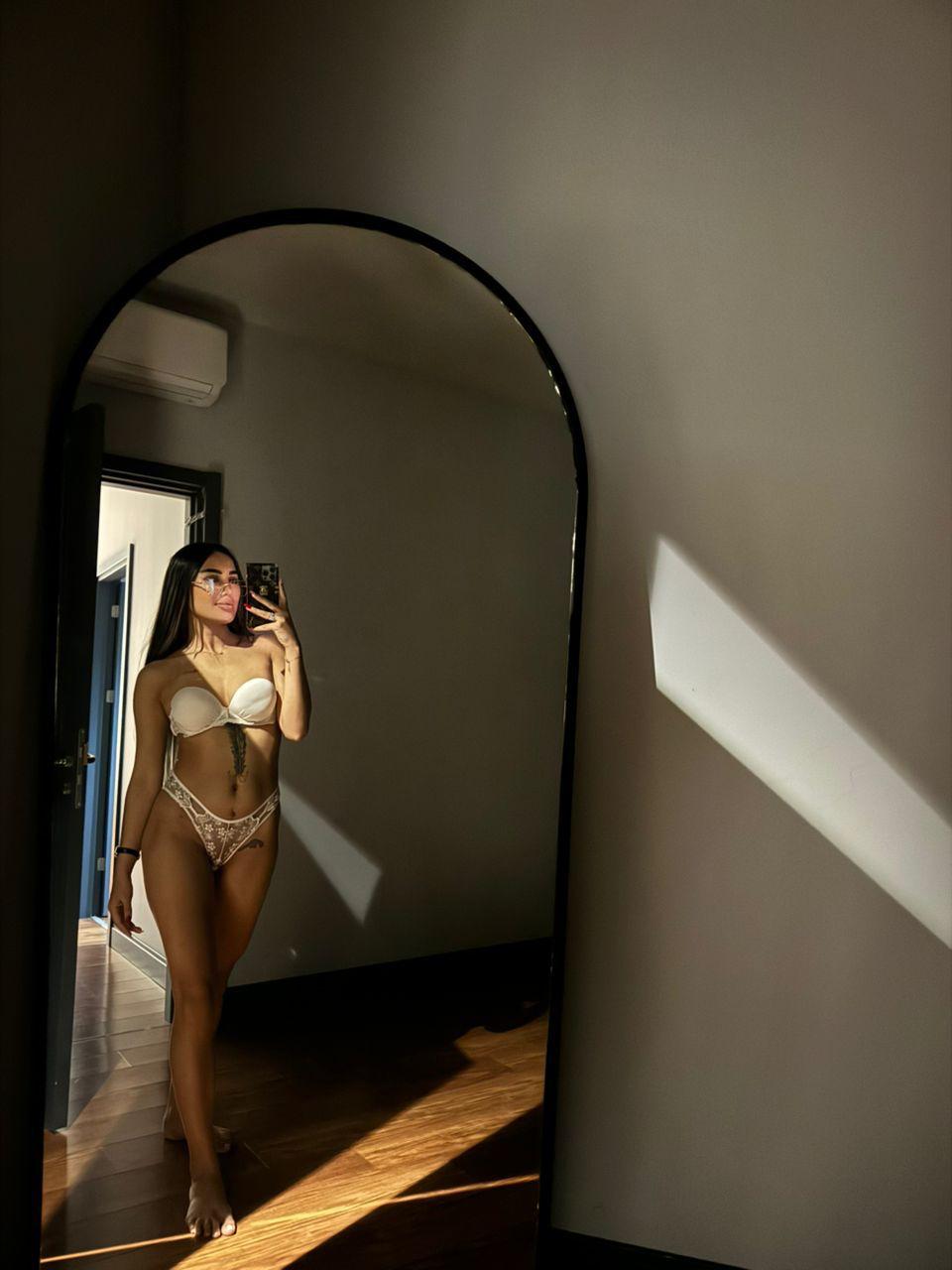 Ankara’in Seksi Üçlüsü Arzu Lina ve Büşra