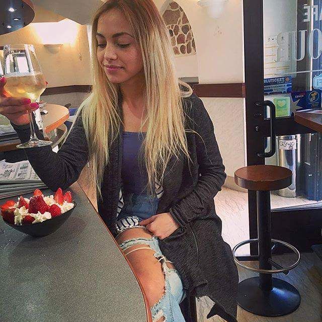 Ankara Yeni Genç Escort Sinem