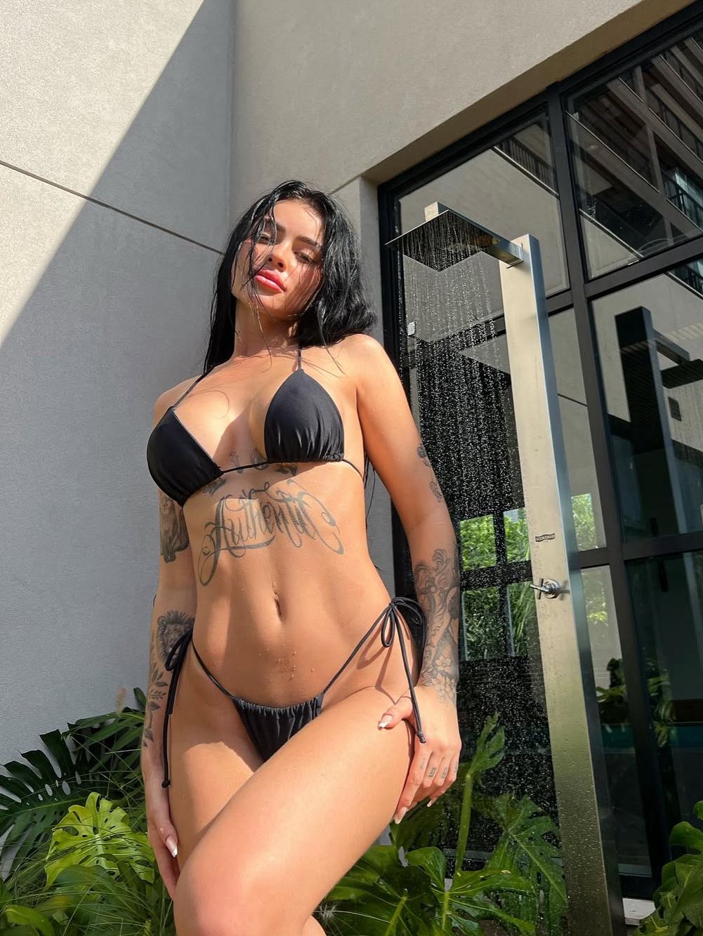 Ankara Kendi Yeri Olan 21 Yaşında Escort Demet