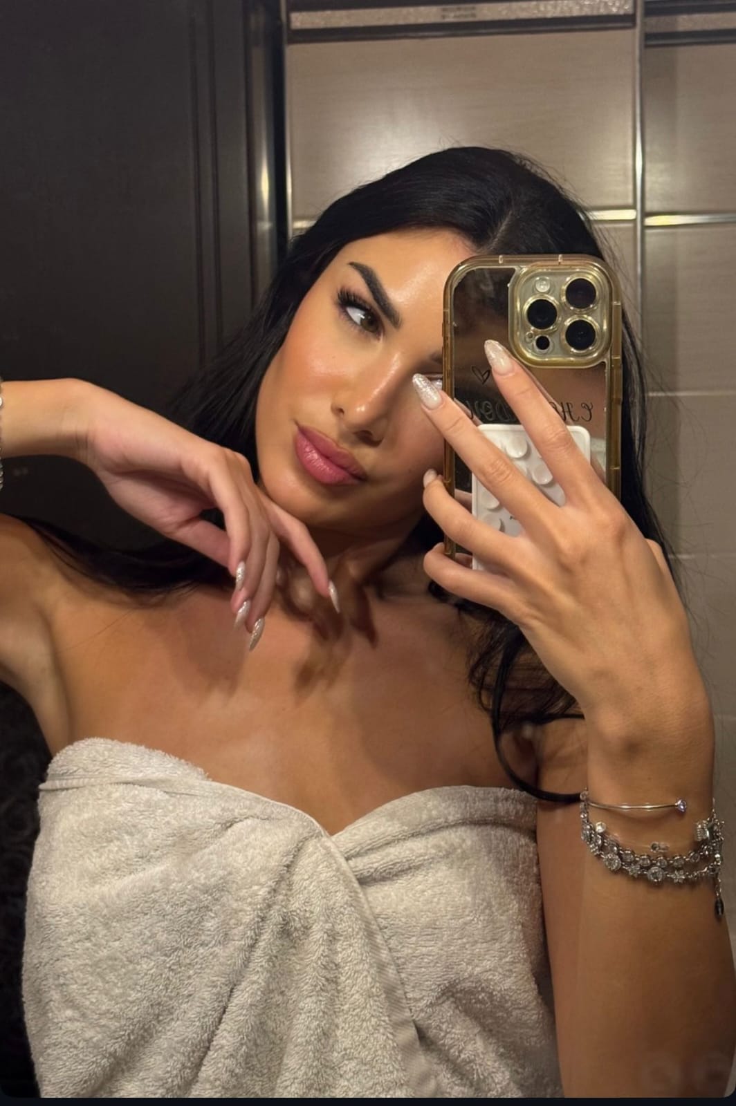 Ankara Kendi Yerinde Görüşen Escort Seçil
