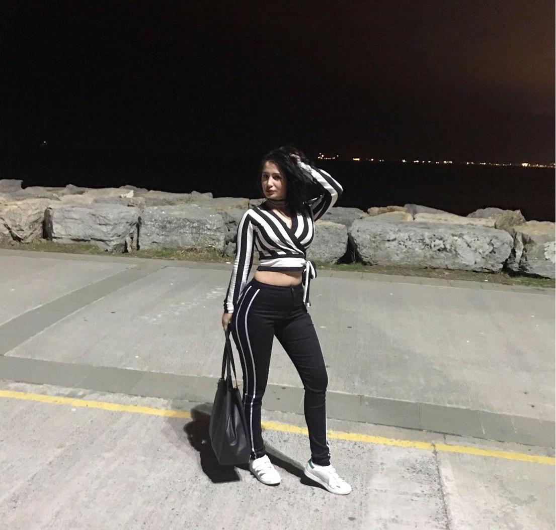 22 Yaşında Escort Kardelen İle Keyifli Bir Seks