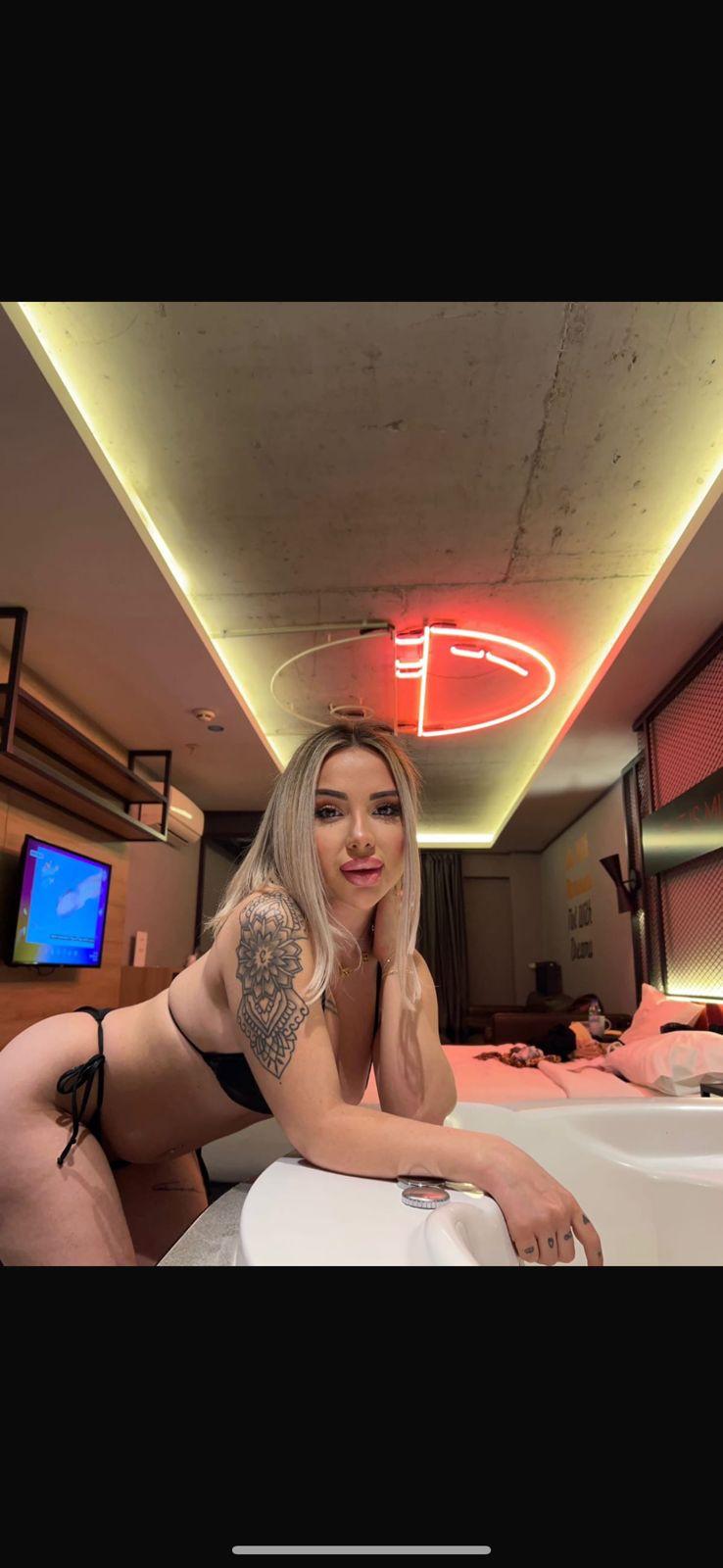 Ankara’in Seksi Üçlüsü Arzu Lina ve Büşra